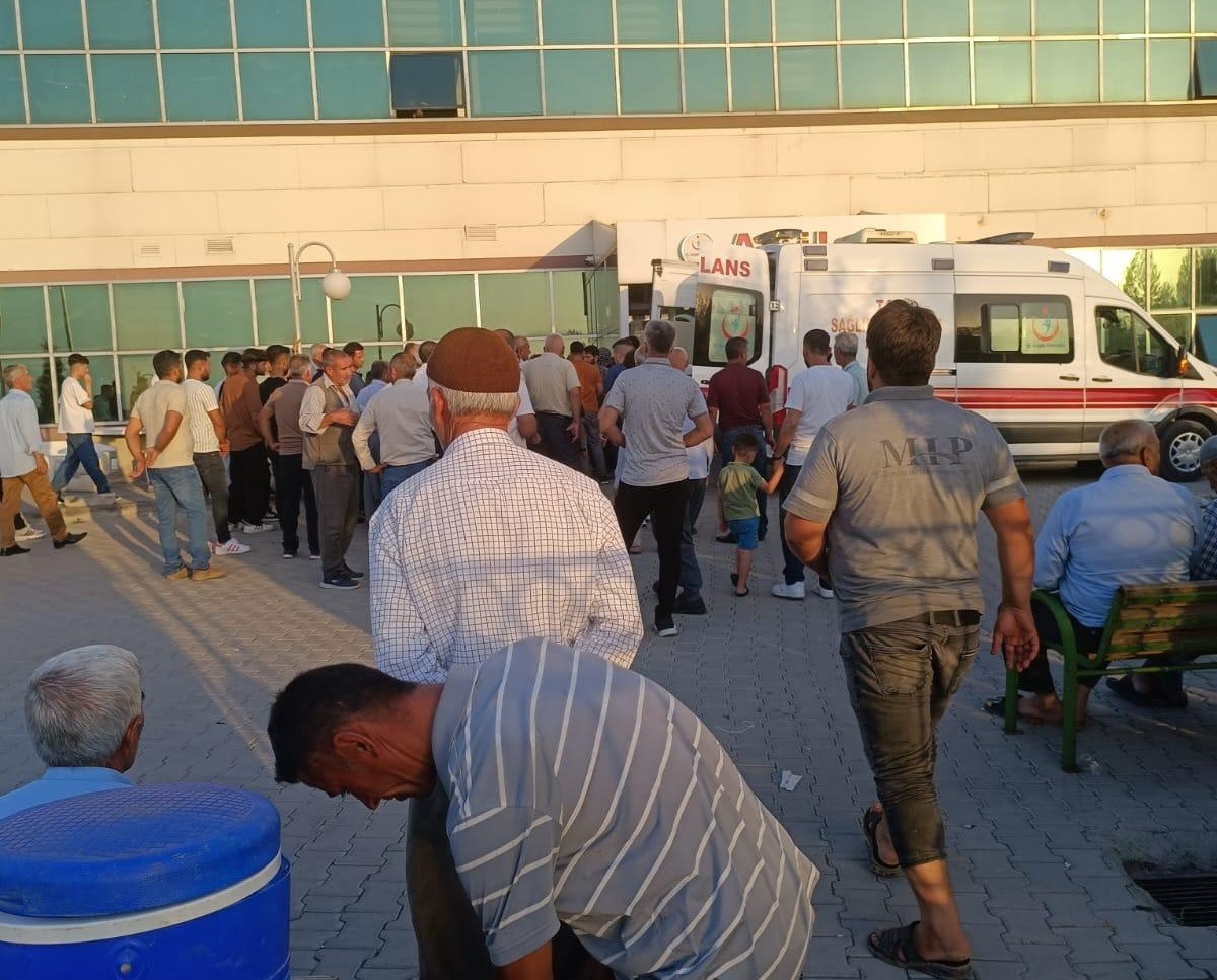 Sulama kanalına giren gen&ccedil; boğuldu
