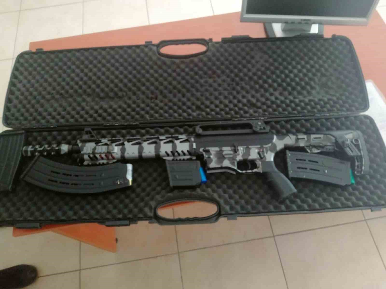 Kars&rsquo;ta polisin dur ihtarına uymayan s&uuml;r&uuml;c&uuml; takip sonucu yakalandı
