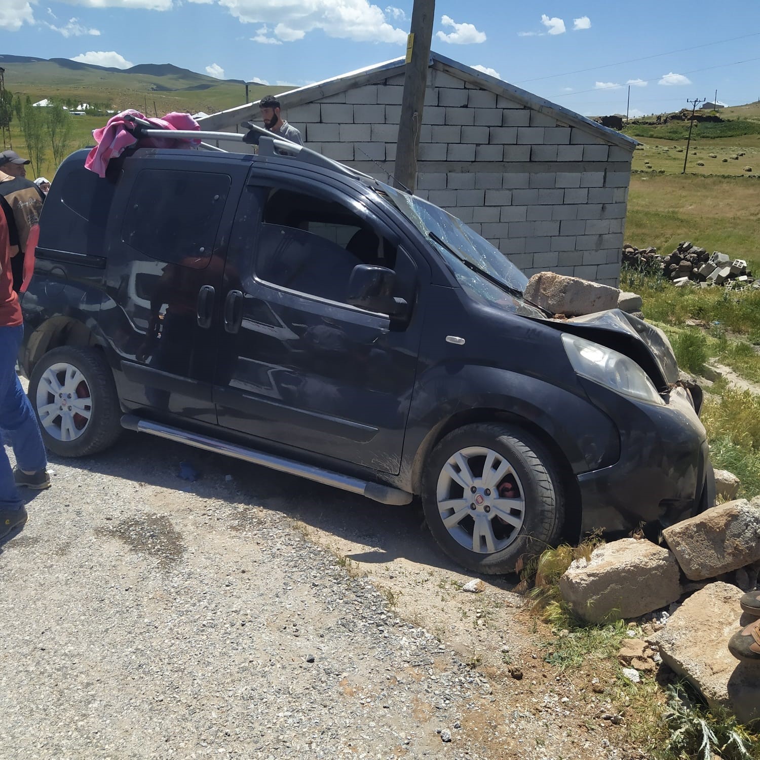 Muradiye’de trafik kazası: 3 yaralı