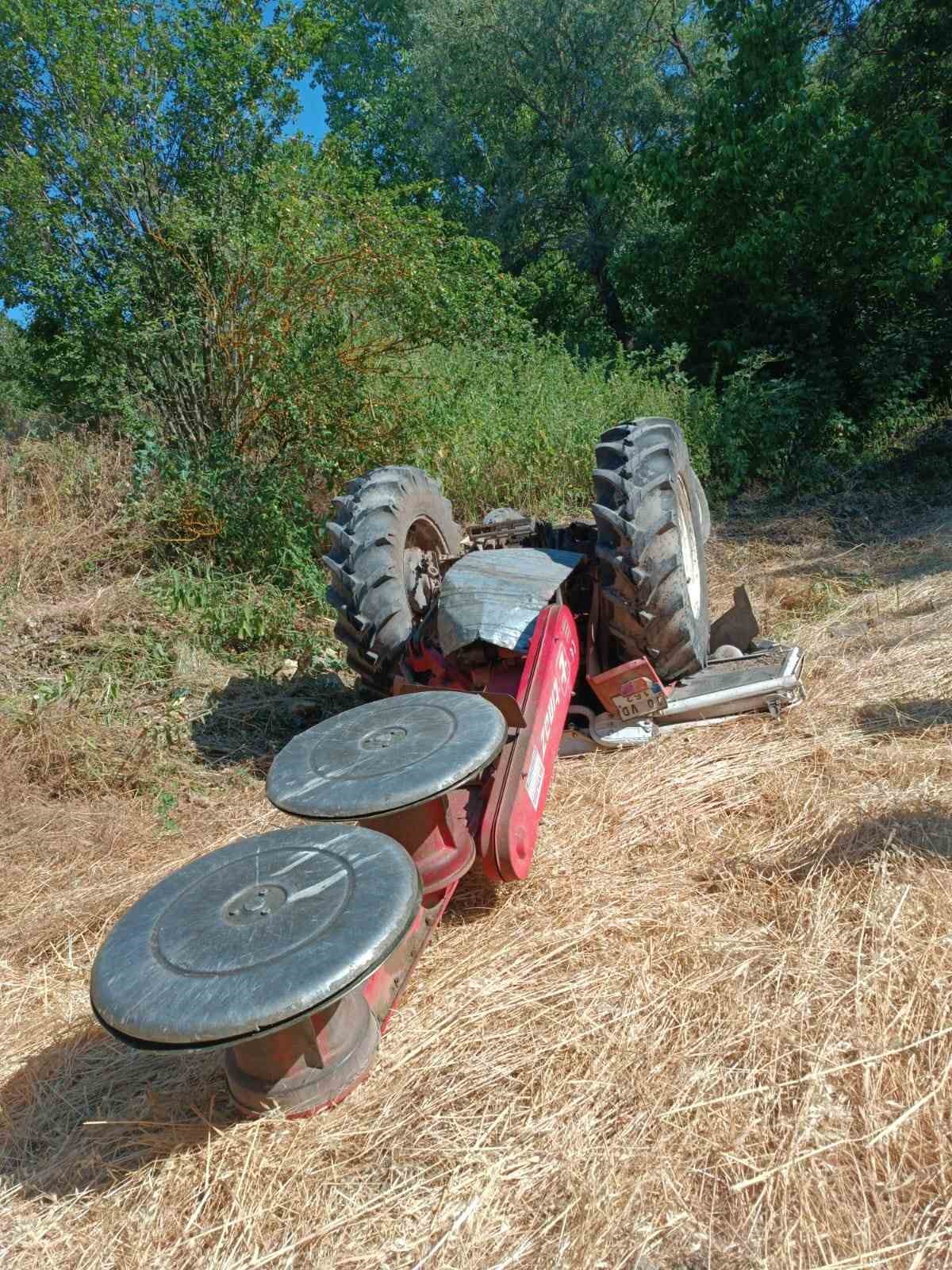 Dursunbey’de traktör ters döndü: 1 ölü