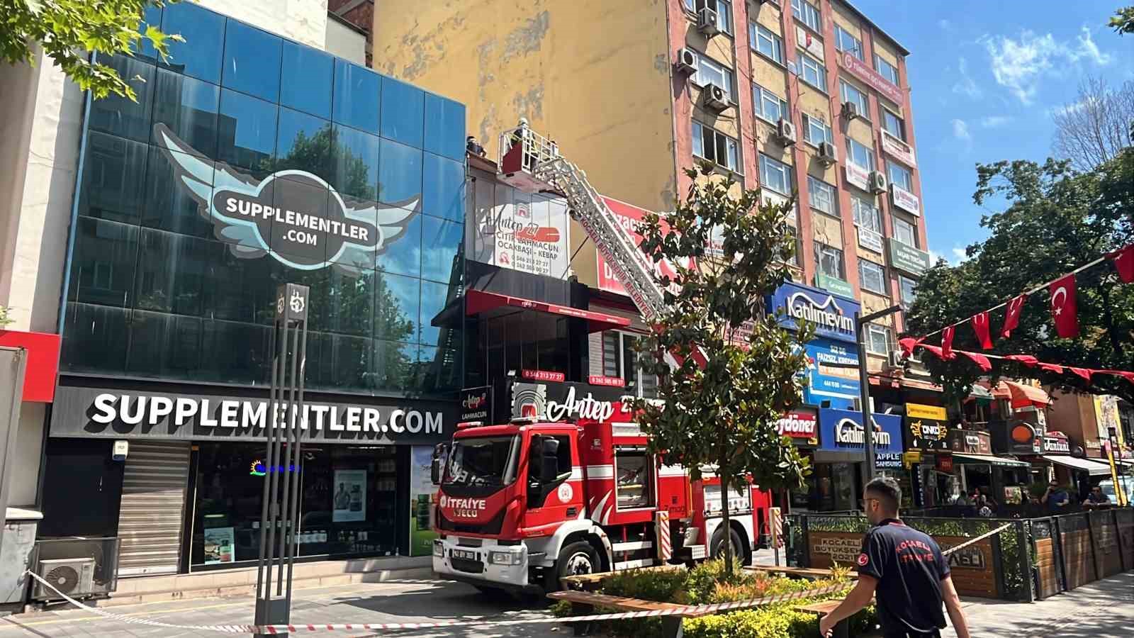 Restoranın bacasında çıkan yangın ekipleri harekete geçirdi
