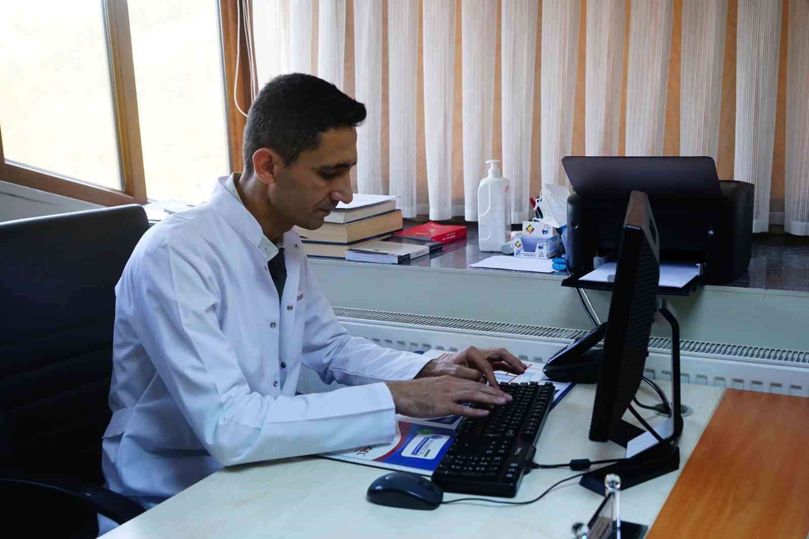 Kene vakalarının yoğun olduğu Kastamonu’da uzmanından uyarı: "Keneden korunmak için açık renkli ve kapalı kıyafetler giyilmeli"