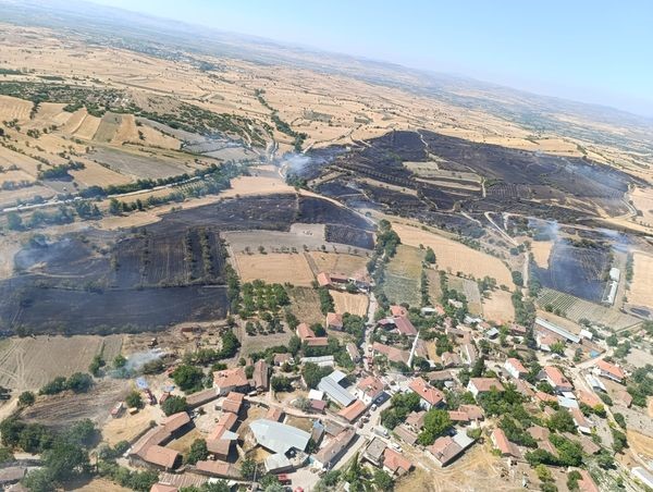 Balıkesir Bigadi&ccedil;&rsquo;te &ccedil;ıkan yangın kontrol altına alındı
