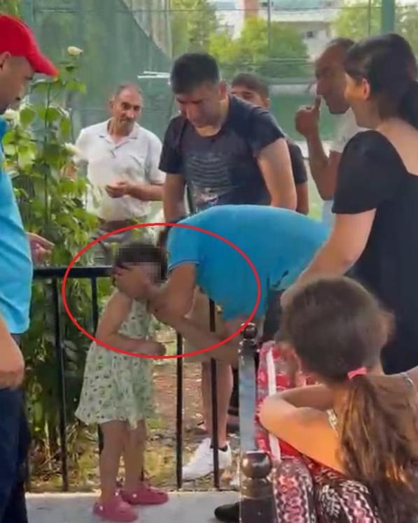 Diyarbakır&rsquo;da kafası &ccedil;ardak demirlerine sıkışan &ccedil;ocuk b&ouml;yle kurtarıldı
