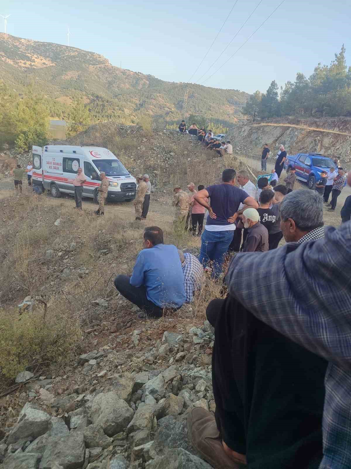 Gaziantep’te gölete giren 2 gençten biri kurtarıldı, diğeri aranıyor