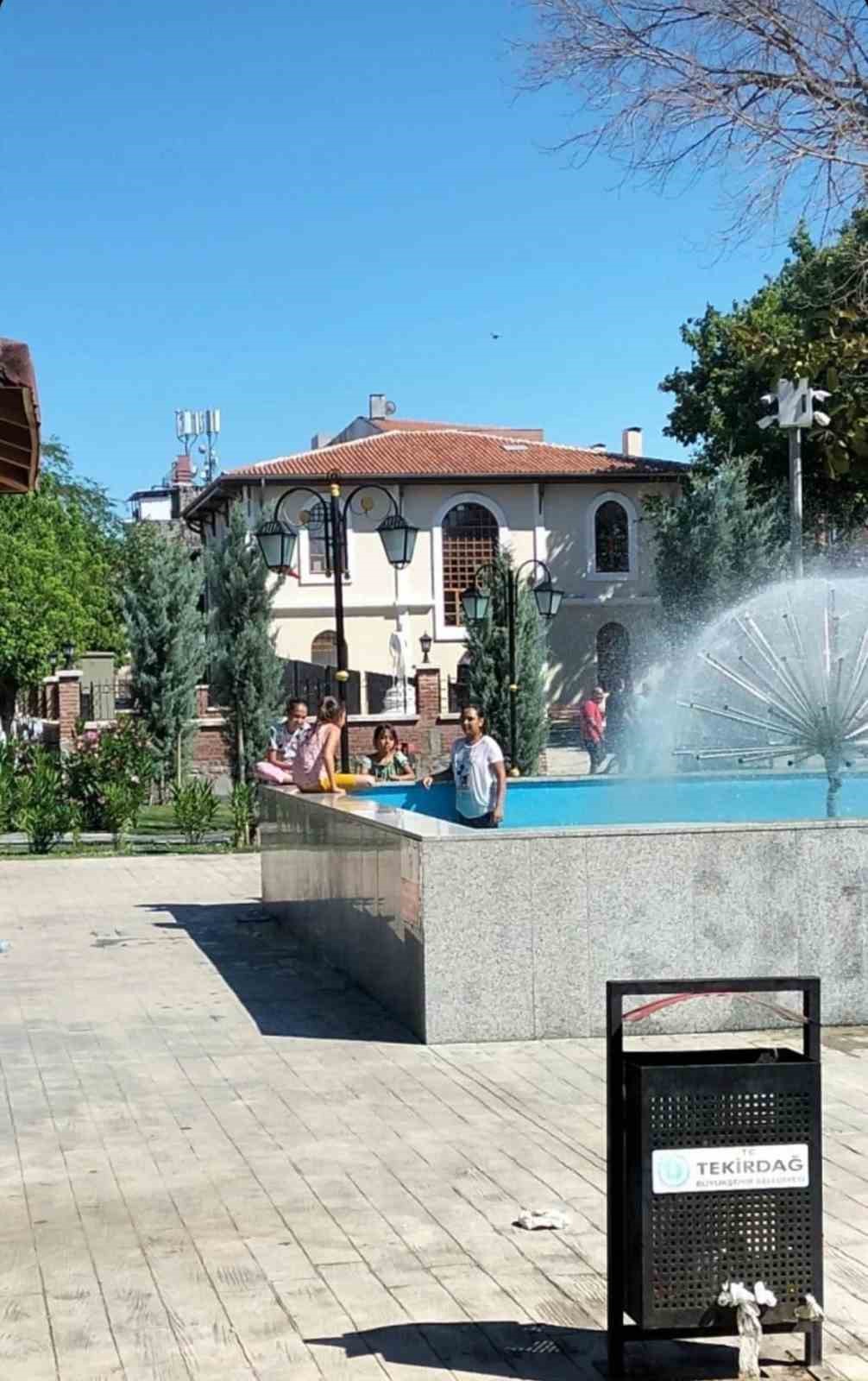 Tekirdağ&rsquo;da &ccedil;ocukların s&uuml;s havuzunda tehlikeli oyunu
