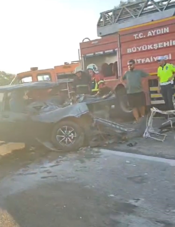 Aydın-İzmir Otoyolu&rsquo;nda trafik kazası: 1 &ouml;l&uuml;, 2 yaralı
