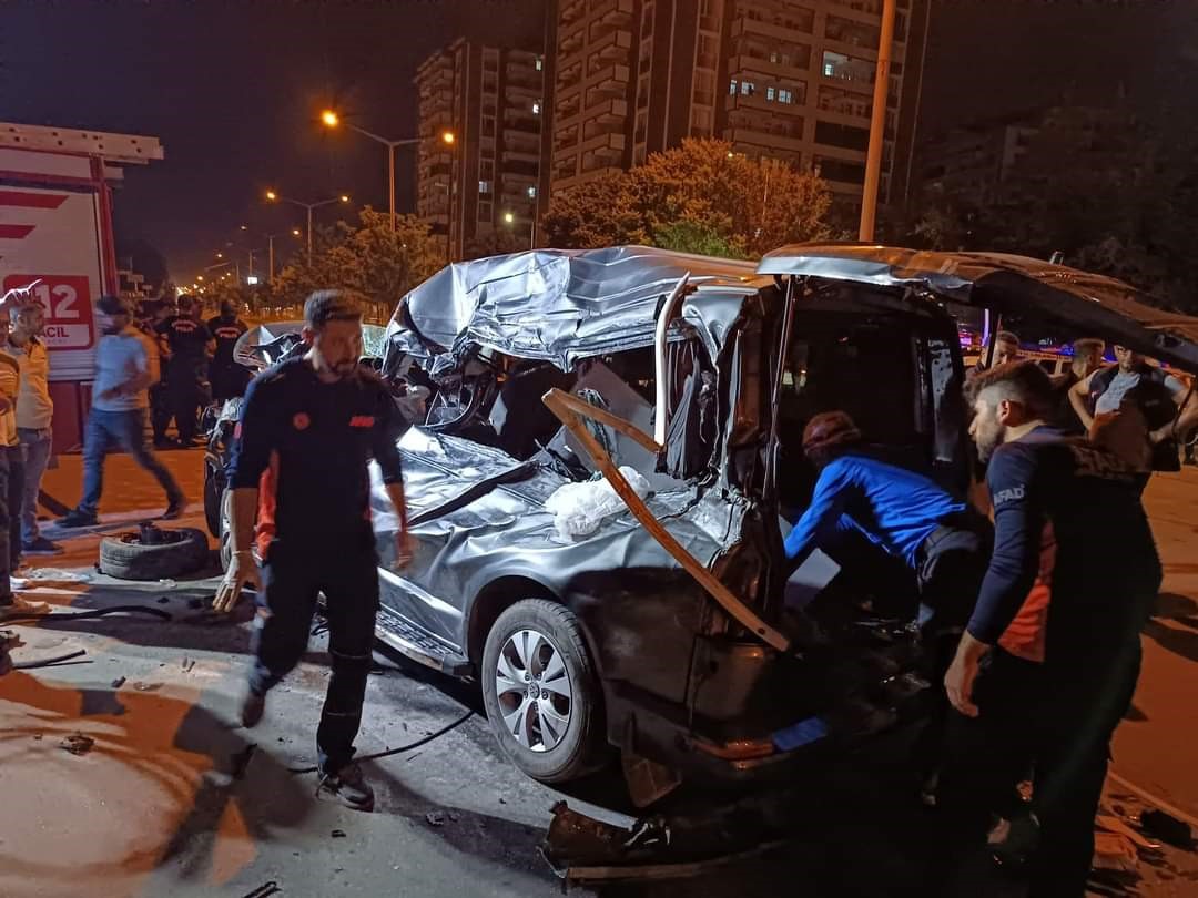 Muş’ta trafik kazası: 2 ölü, 3 yaralı