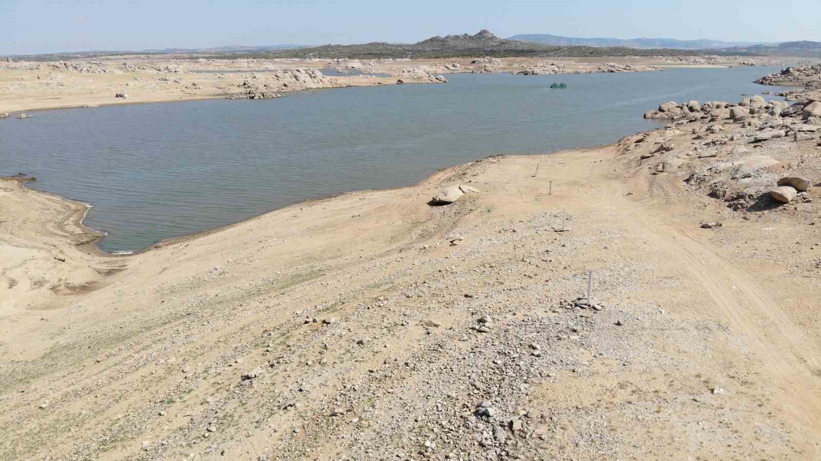 Edirne&rsquo;nin i&ccedil;me suyunu sağlayan baraj alarm veriyor
