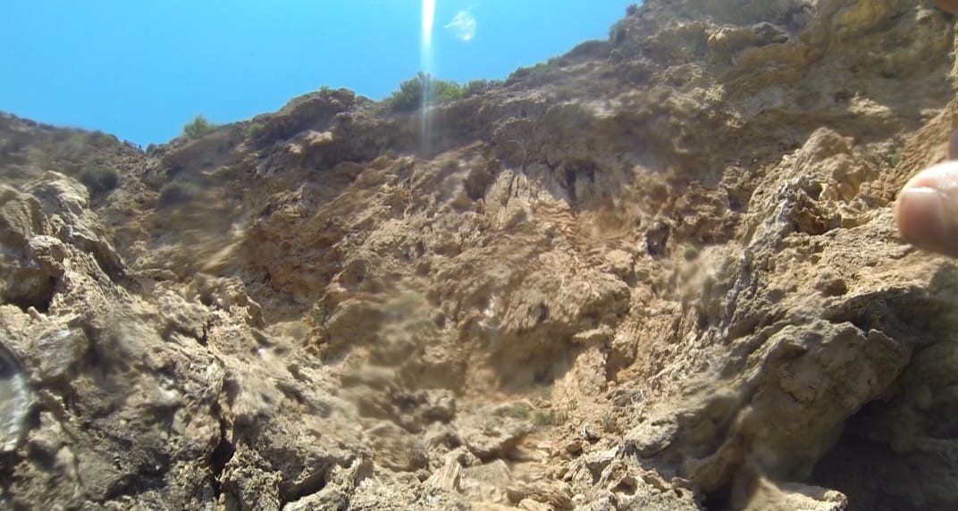 Antalya’da kayalıklarda kimliği belirsiz ceset bulundu