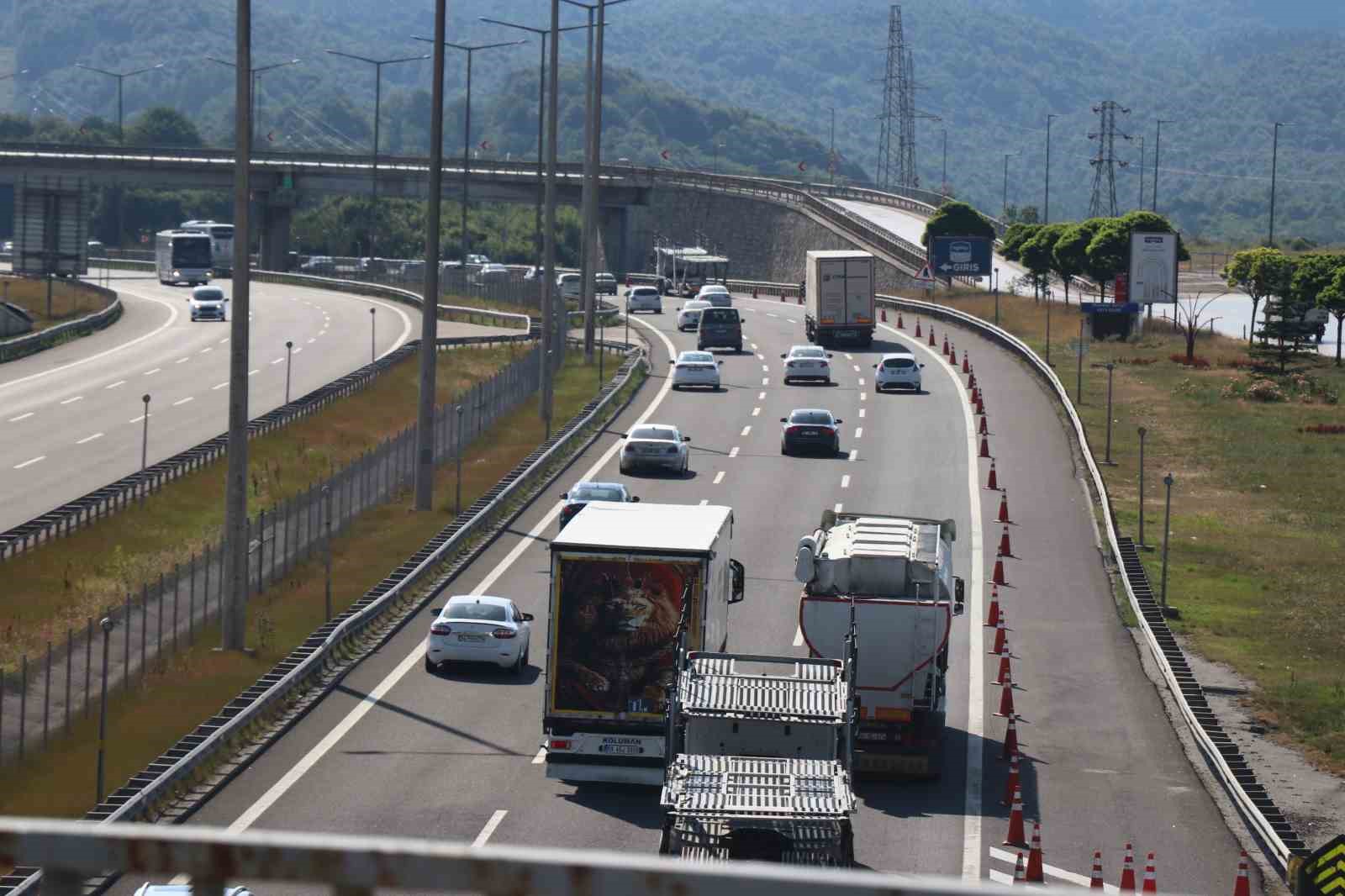 TEM’in Bolu geçişinde akıcı yoğunluk
