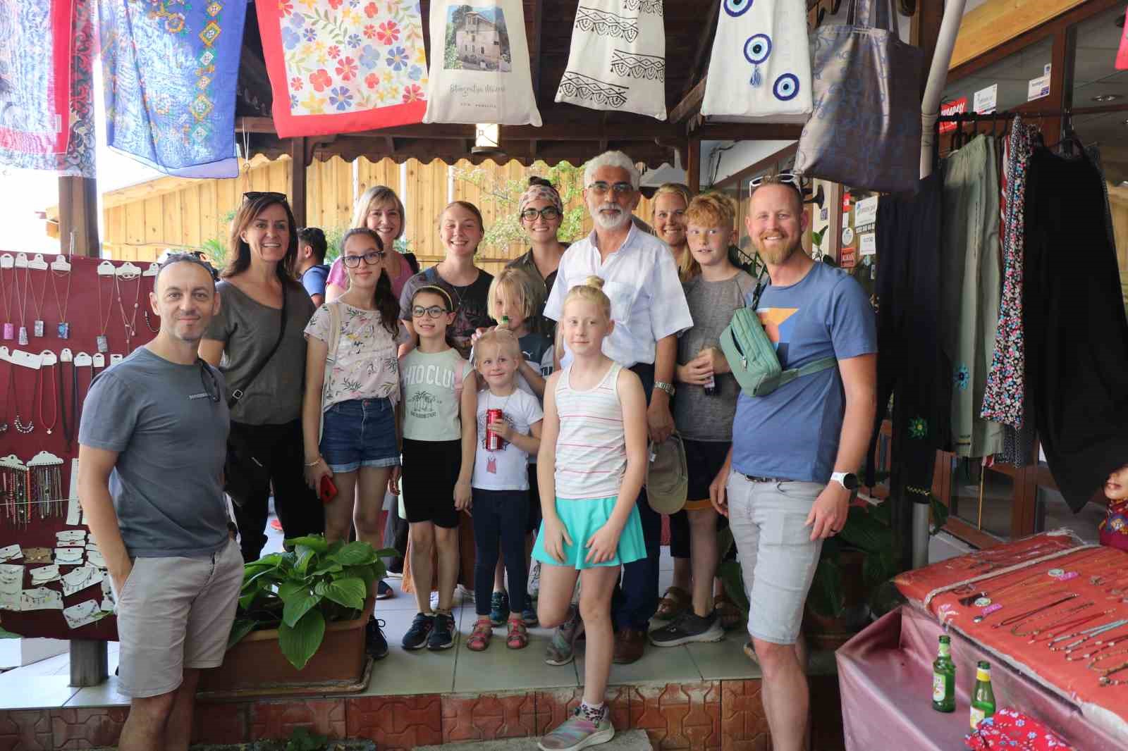 Erzincan&rsquo;ın Kemaliye il&ccedil;esi Amerikalı turistleri ağırladı
