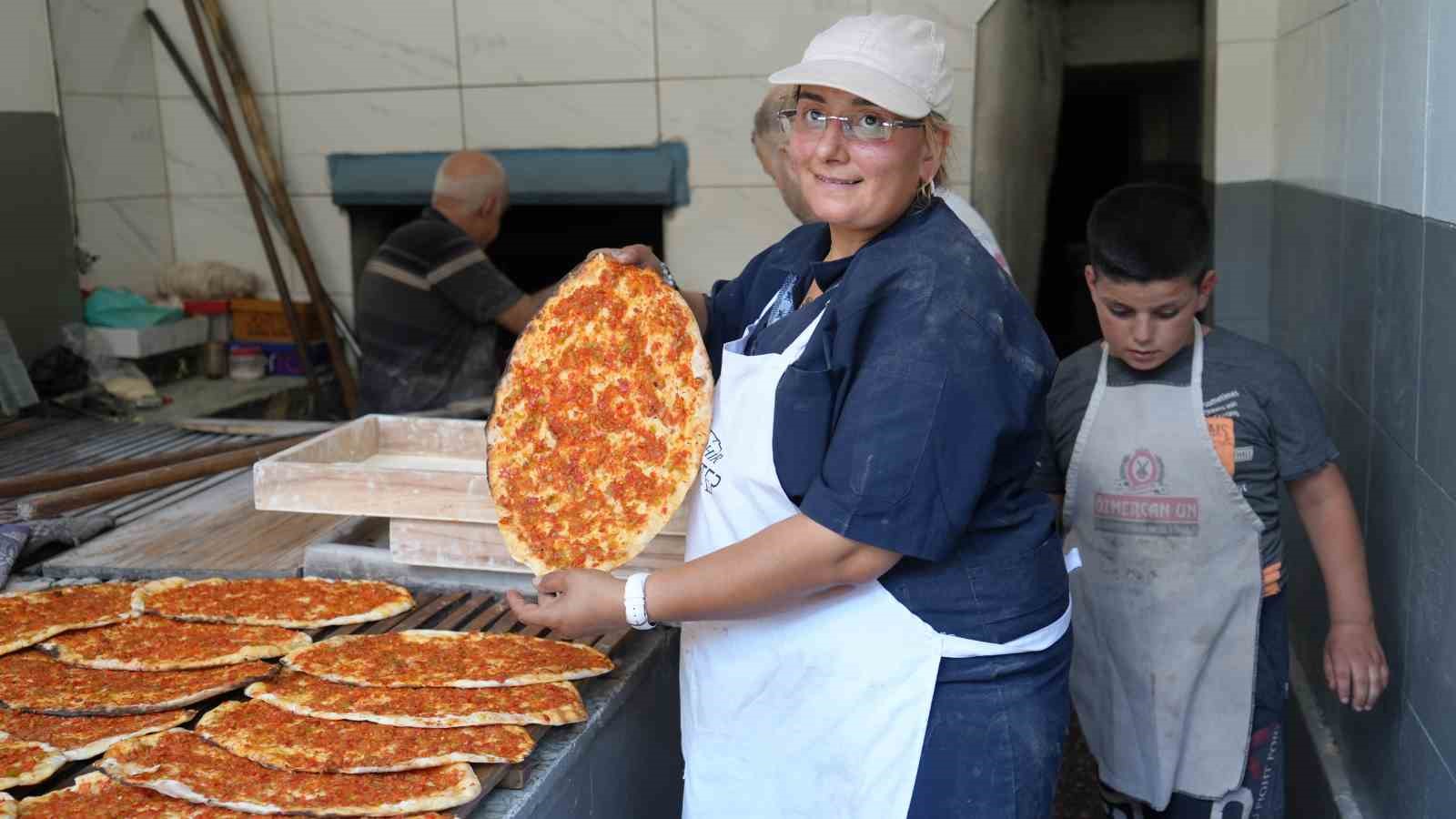 Gaziantep’in kadın pide ustası erkeklere taş çıkartıyor