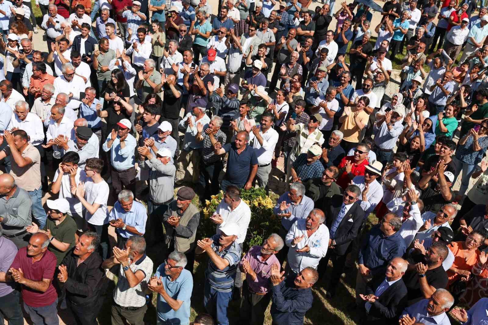 CHP Genel Başkanı &Ouml;zel, Doğanşehir il&ccedil;esini ziyaret etti
