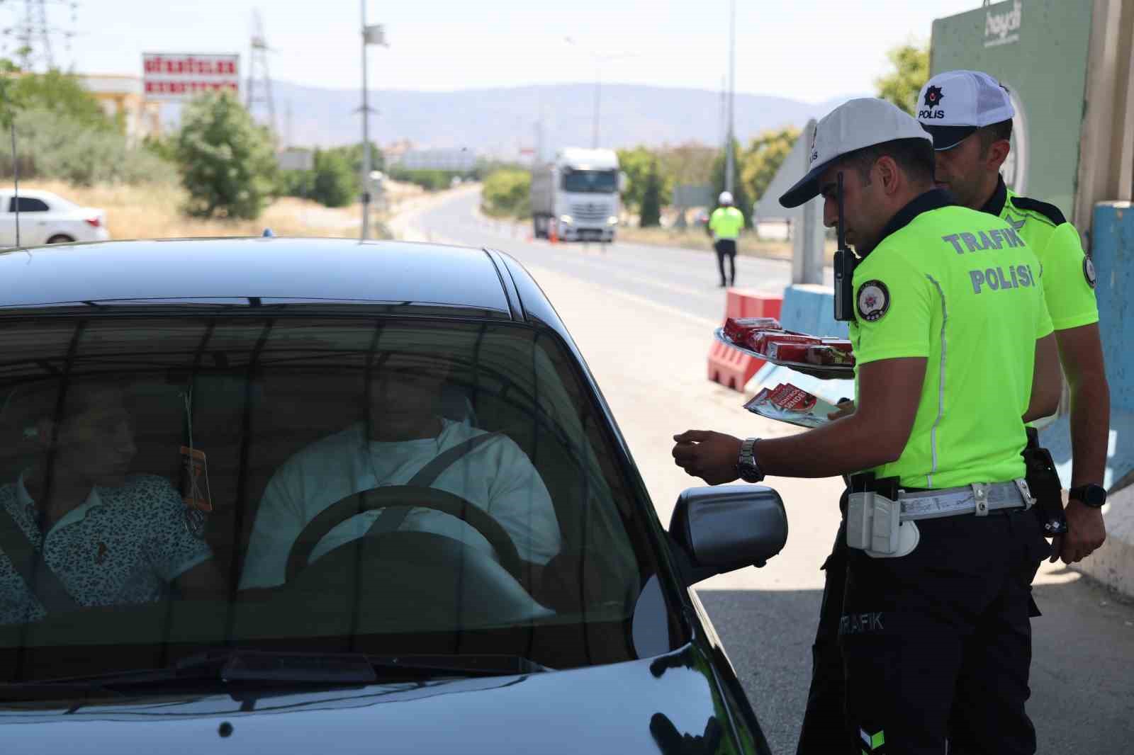 Bayram tatili dönüşünde trafik denetimleri arttı