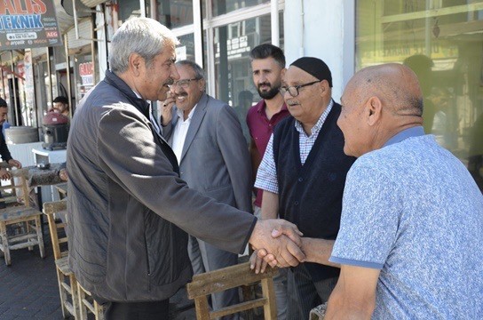 Başkan Taşkın: "Çalınmadık kapı, sıkılmadık el bırakmayacağız"