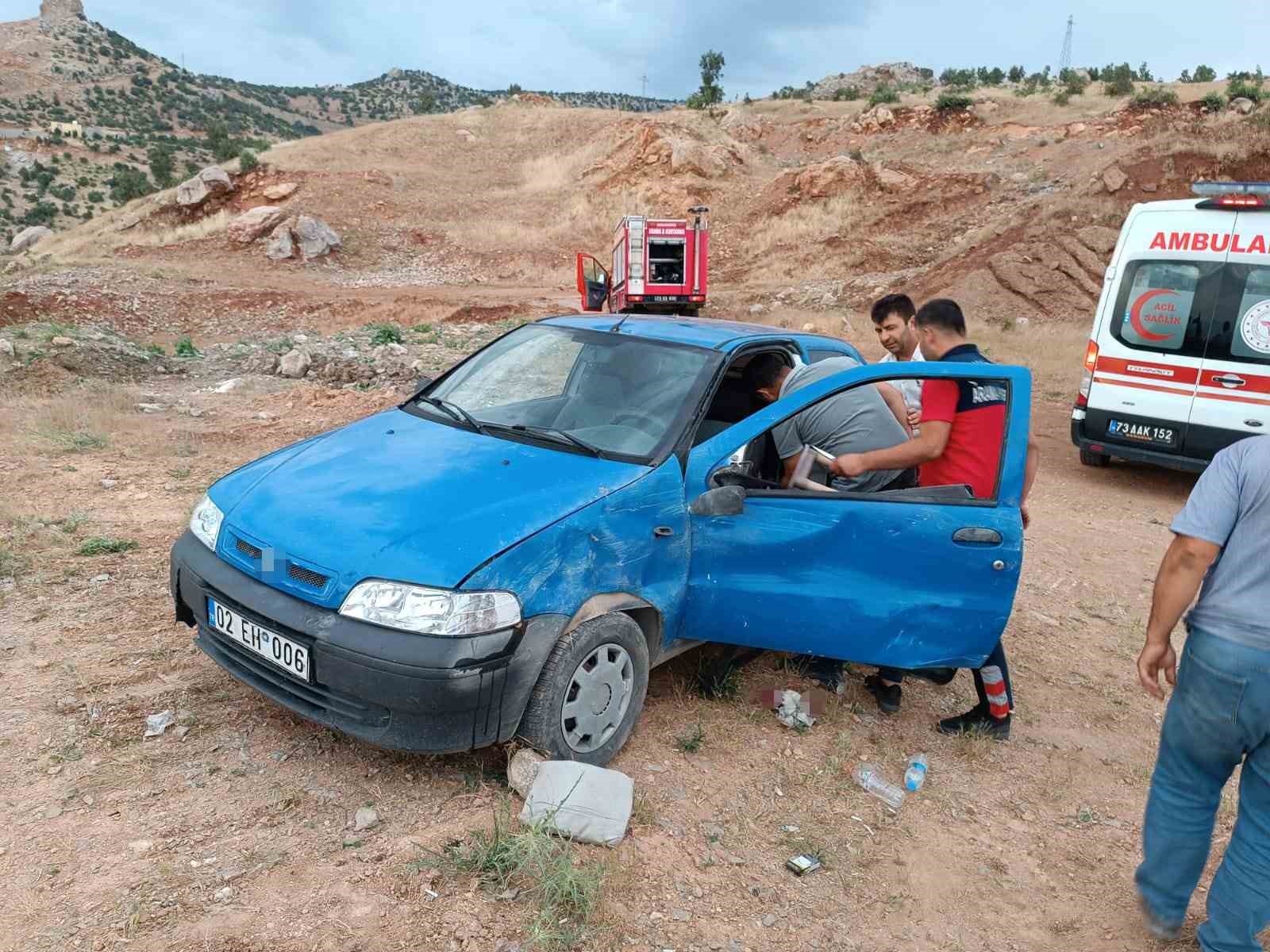 Şırnak’ta sürücü park ettiği otomobilin altında kaldı
