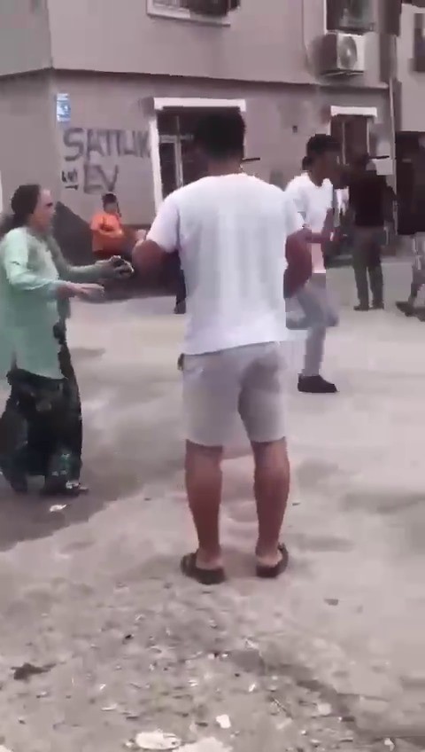 Adana&rsquo;da damadın aile katliamı kamerada 