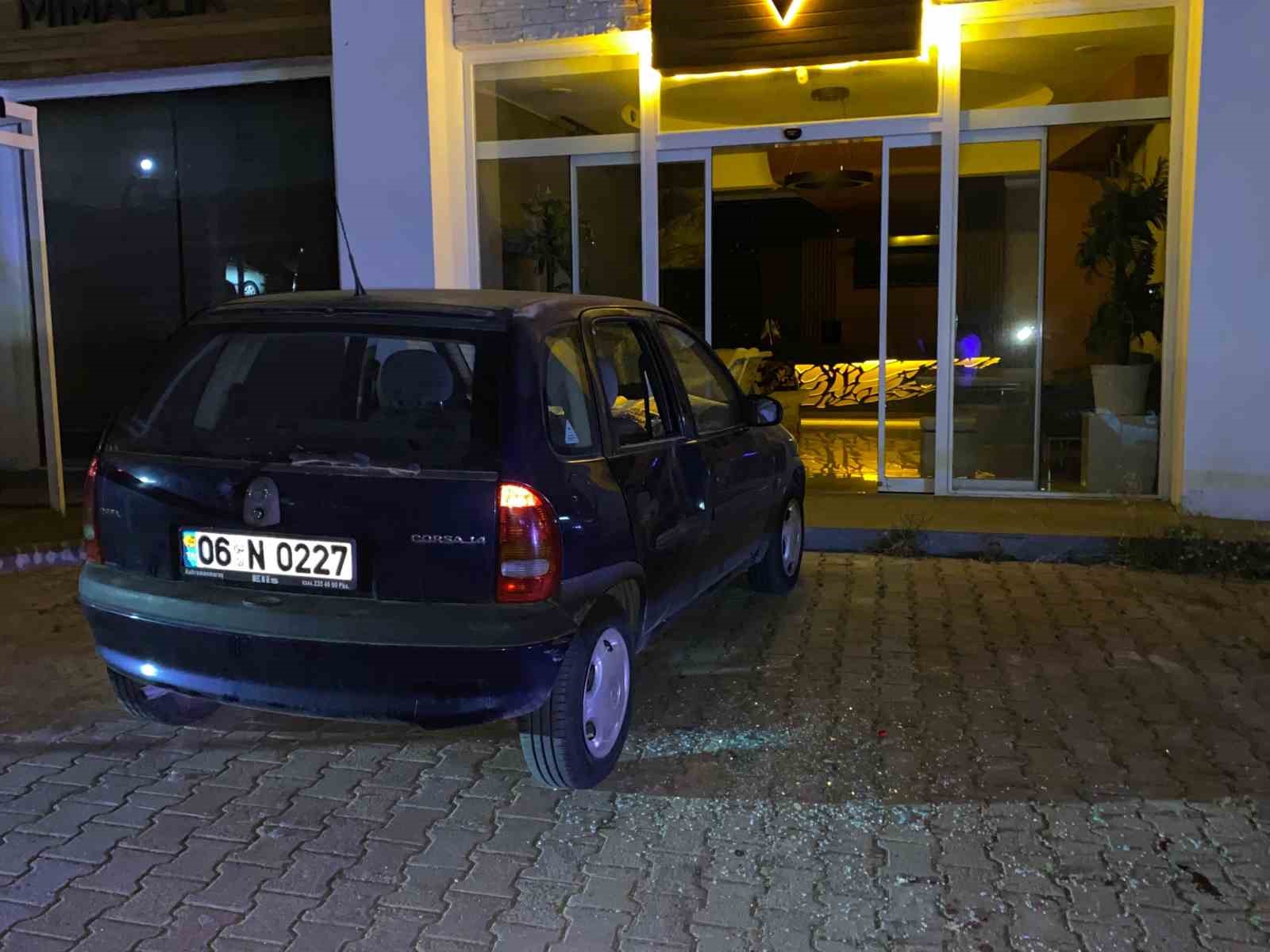 4. kattan d&uuml;şen &ccedil;ocuk hayatını kaybetti
