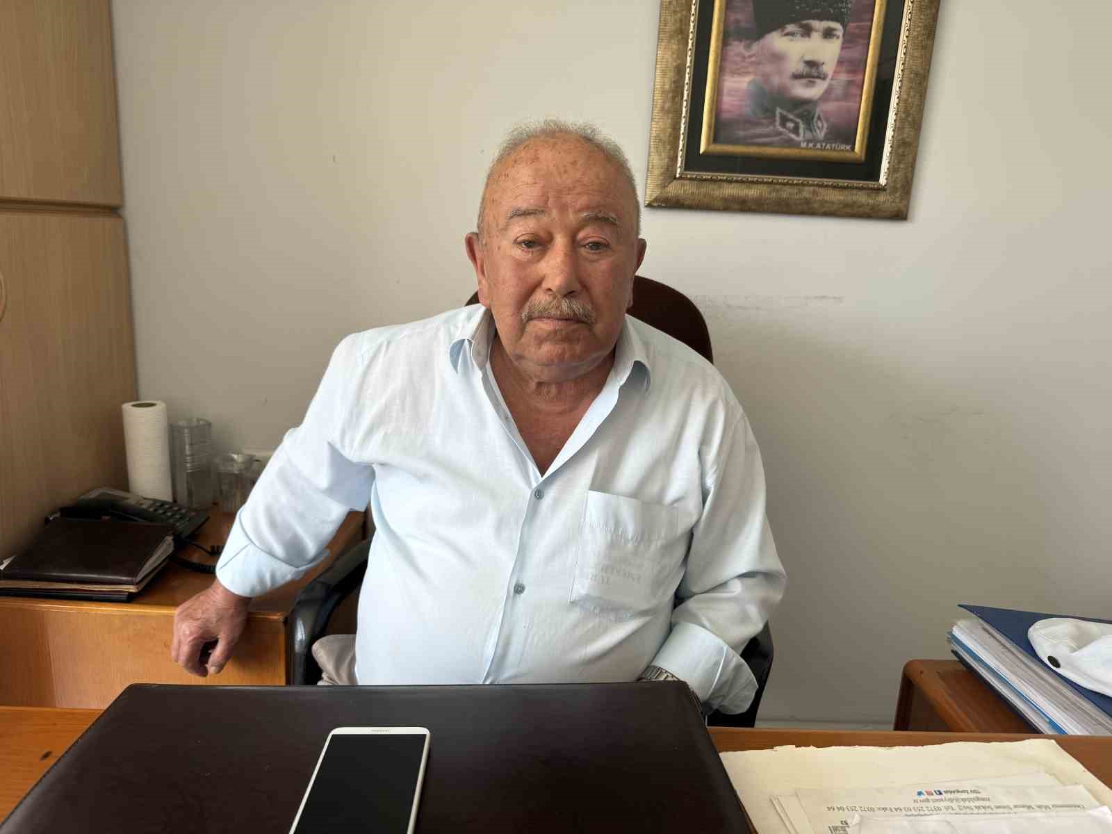 30 yıllık başkan g&ouml;revi bıraktı
