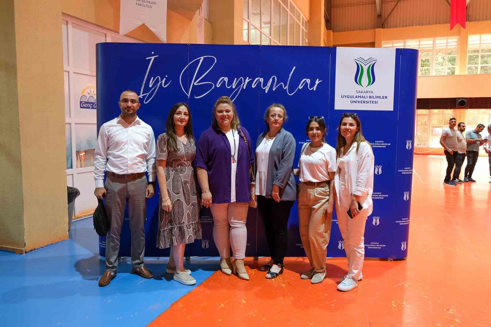 SUB&Uuml; ailesi bayramlaşma programında buluştu
