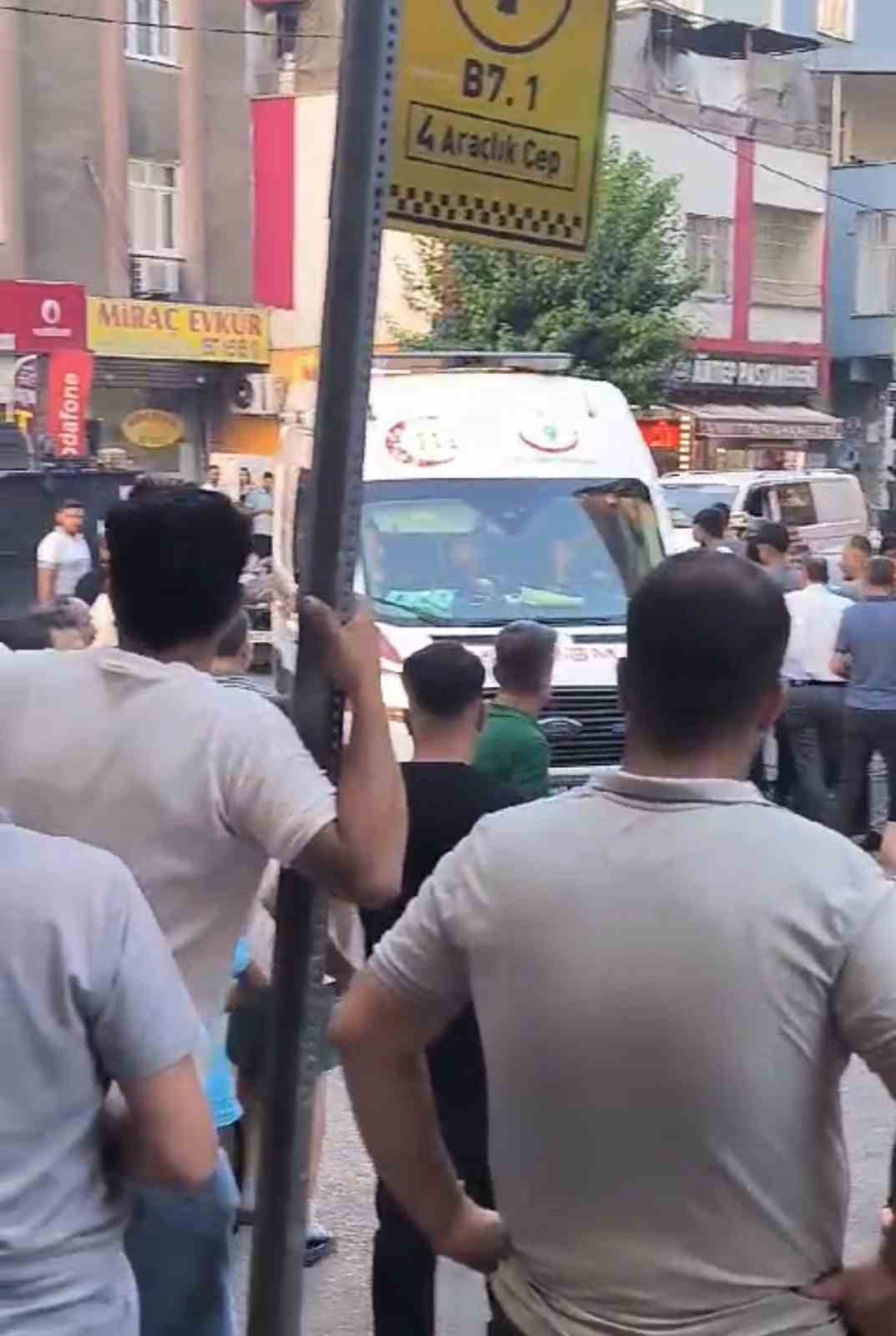 Diyarbakır’da iki aile arasında kavga: 2 yaralı
