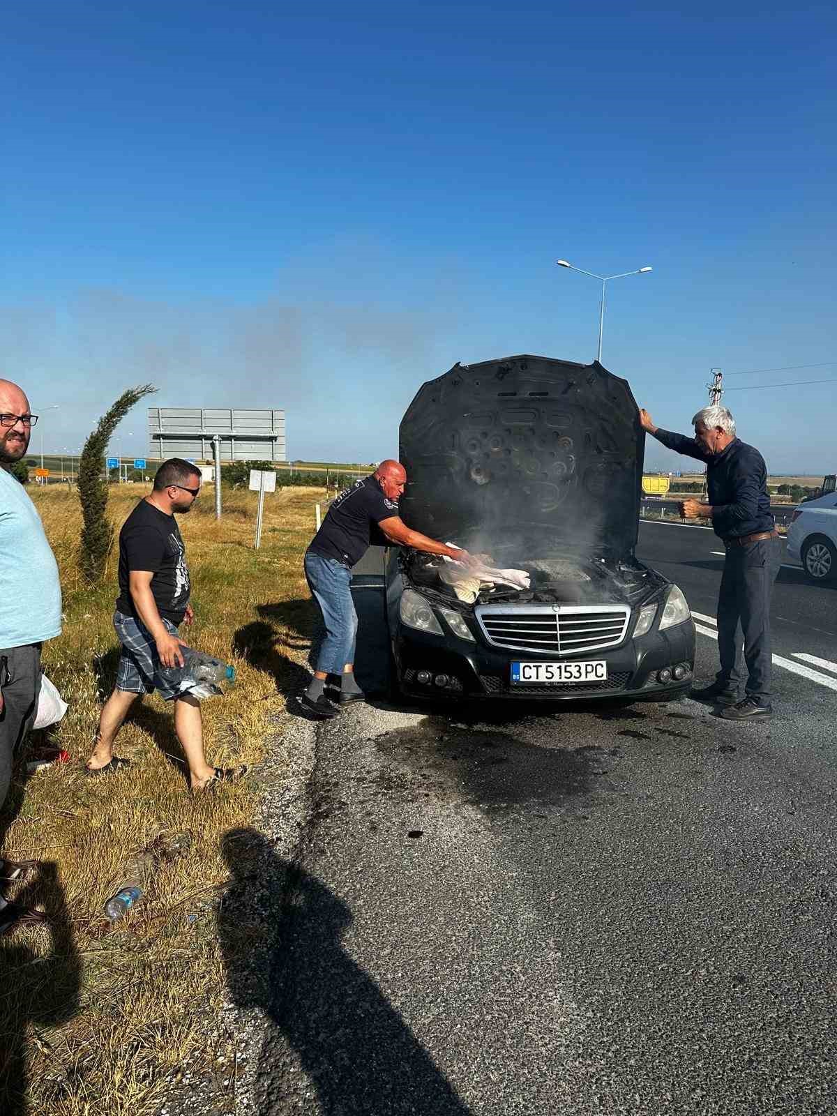 Mercedes otomobil yandı 