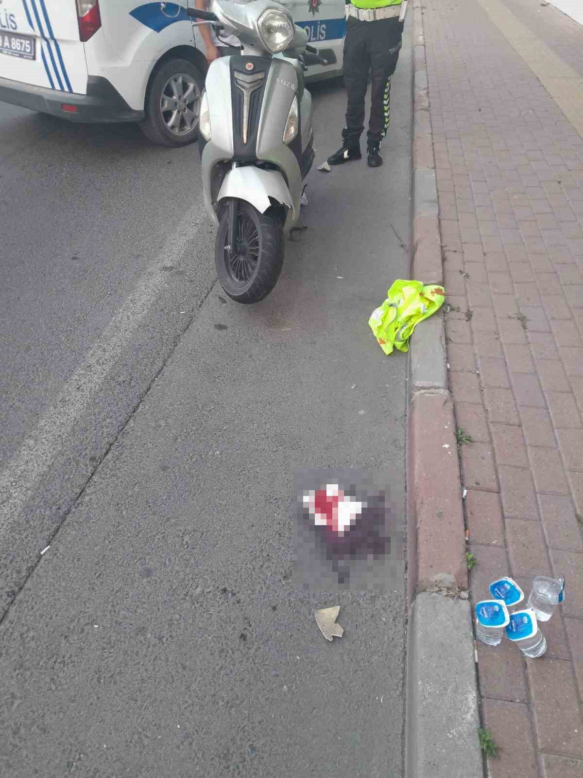 Motosikletten d&uuml;şen s&uuml;r&uuml;c&uuml; yaralandı
