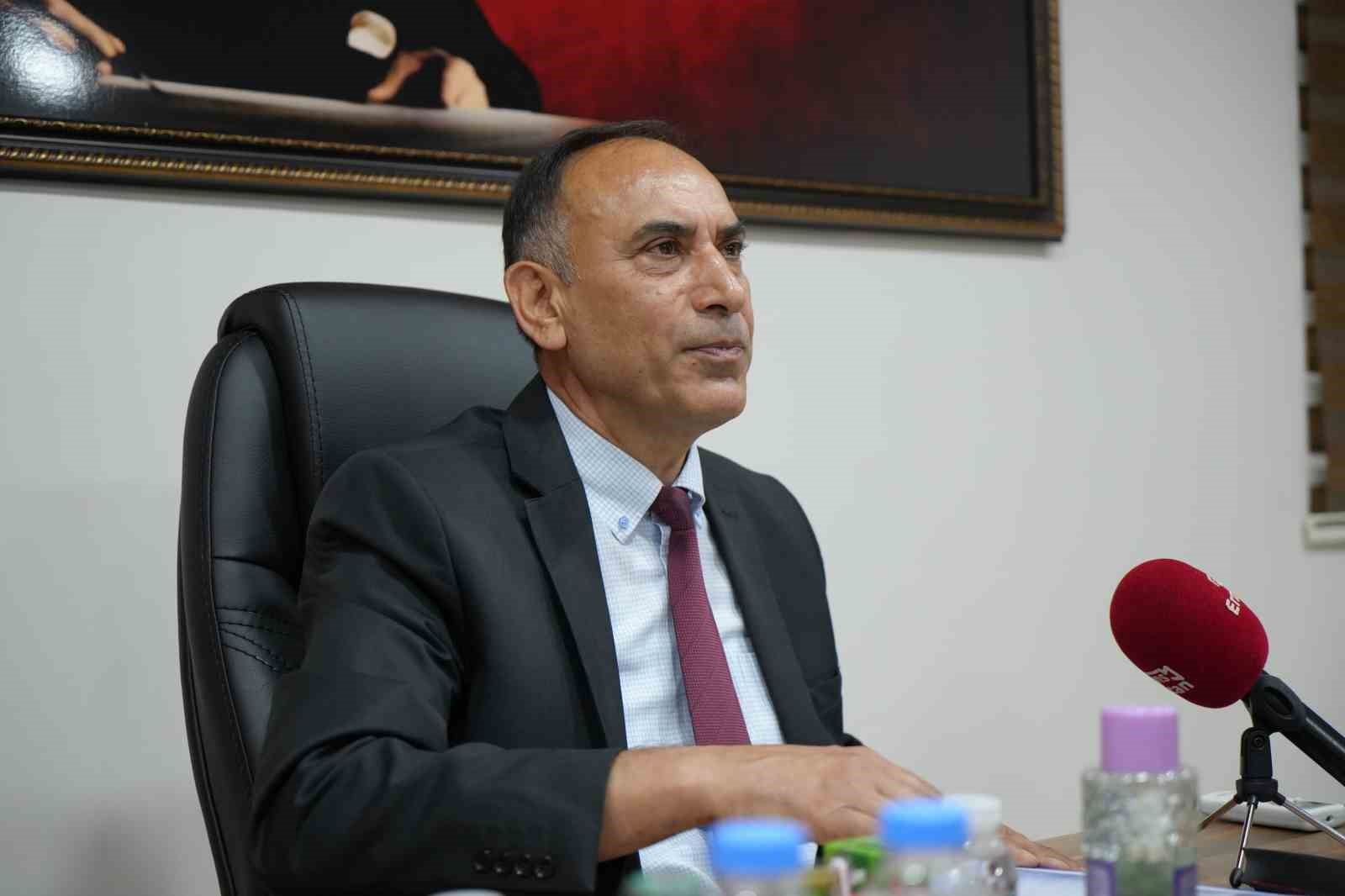 Erzincan İl N&uuml;fus ve Vatandaşlık M&uuml;d&uuml;r&uuml; Yılmaz &ccedil;alışmaları anlattı
