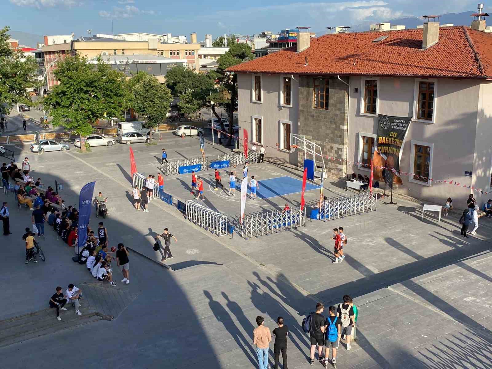 Erzincan’da "Sokaklar Bizim 3x3 Basketbol Gençlik Kupası" başladı
