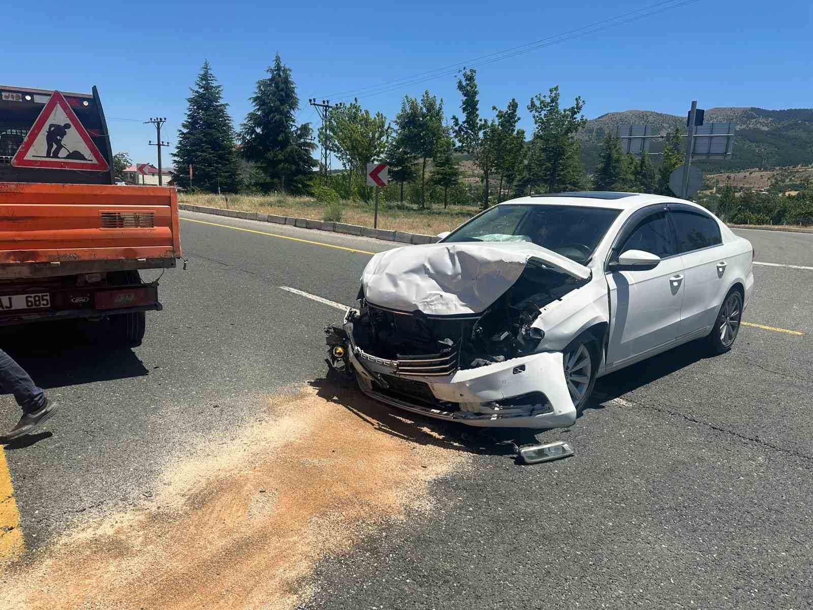 Elazığ’da trafik kazası: 3 yaralı