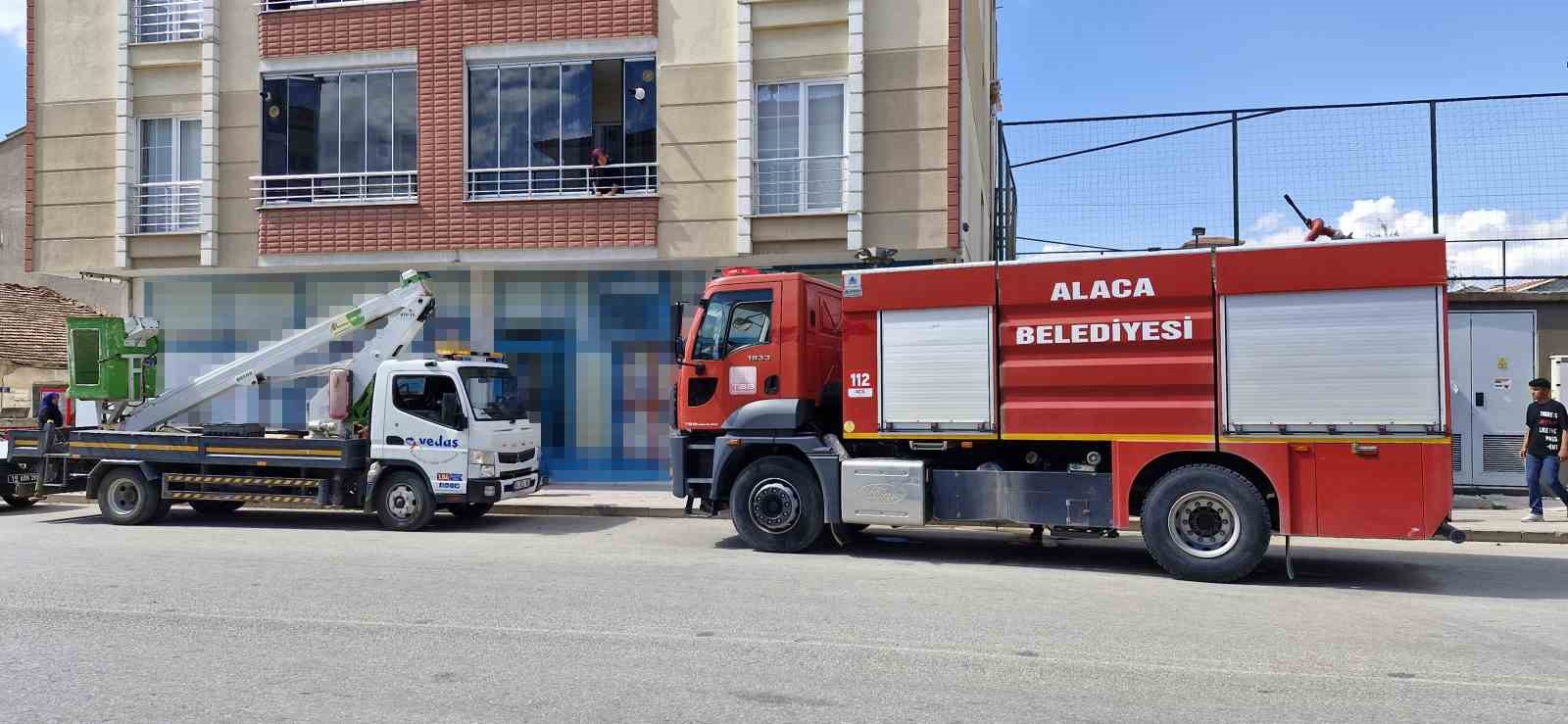 Alaca&rsquo;da korkutan trafo yangını
