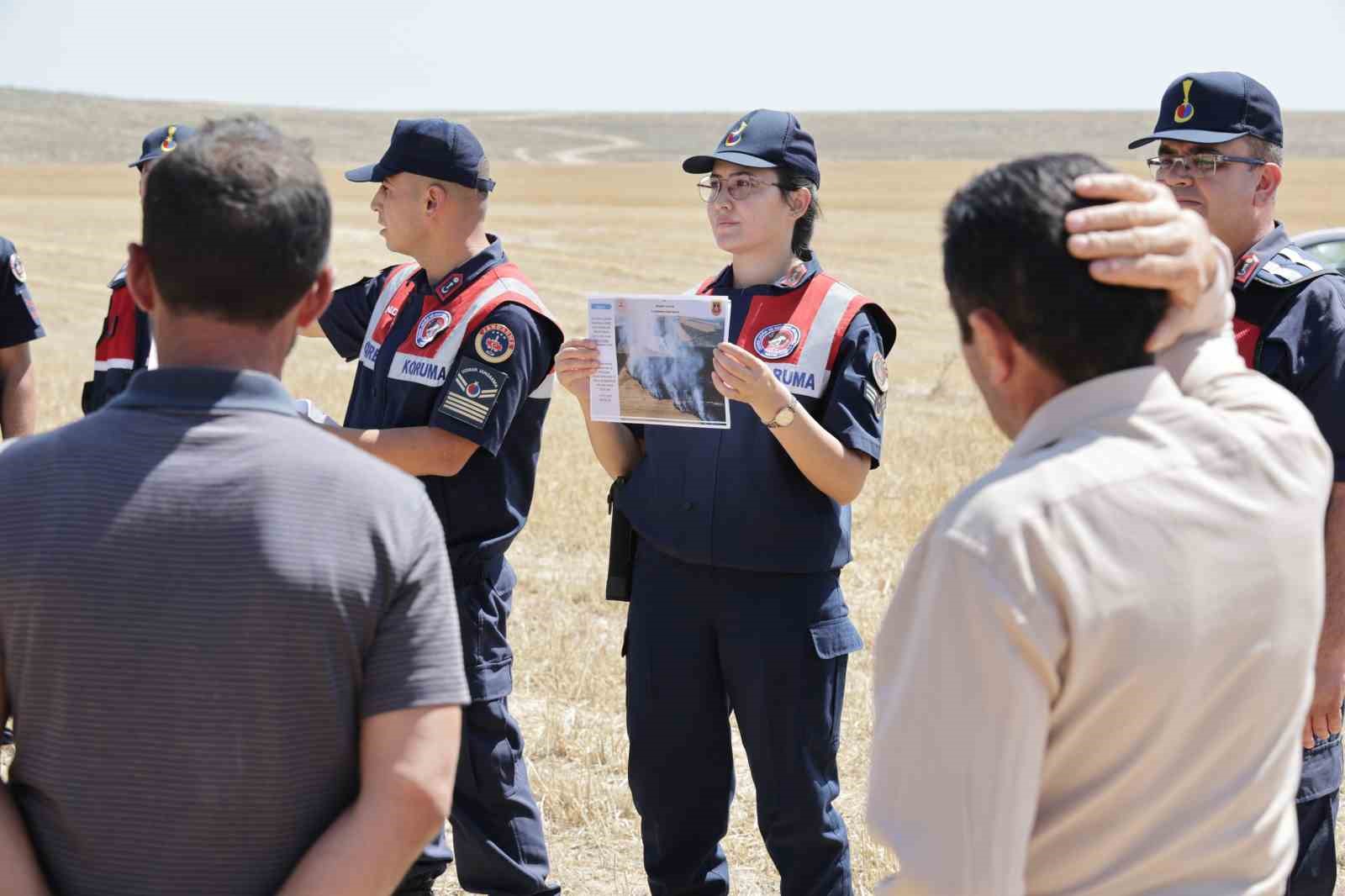 Anız yangınlarına karşı jandarma 24 saat eğitim ve denetimde