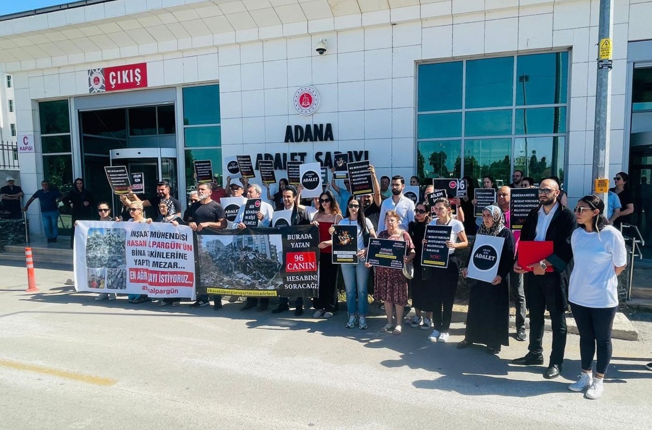 96 kişinin hayatını kaybettiği apartmanın müteahhidi "hastayım" diyerek tahliyesini istedi