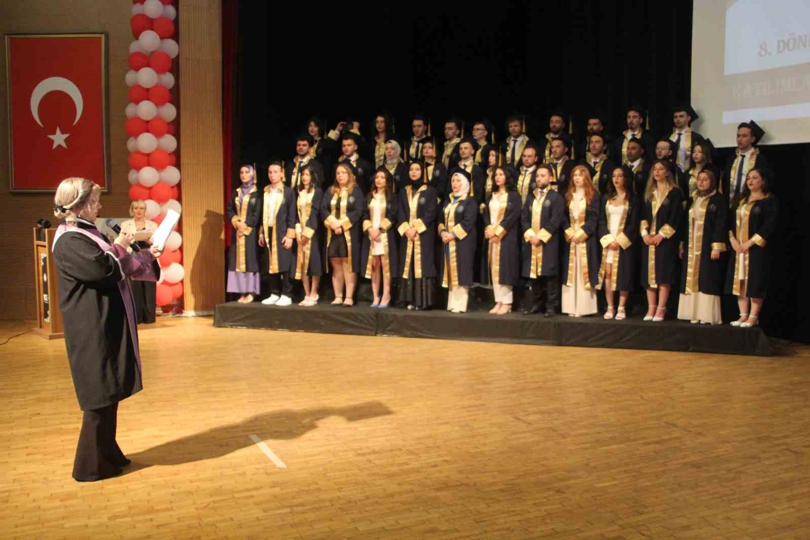 OD&Uuml; Tıp Fak&uuml;ltesi 82 mezun verdi
