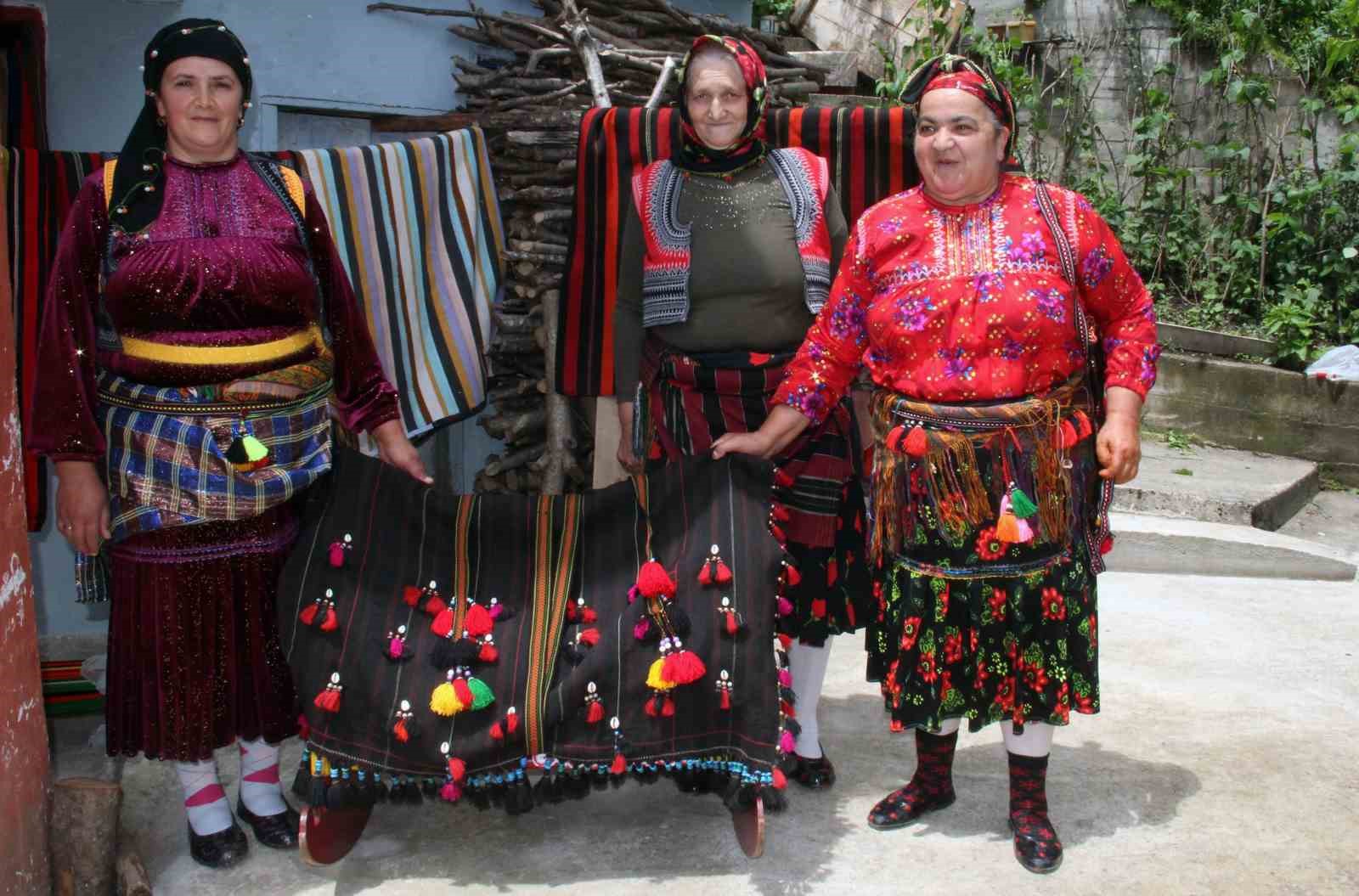 Asırlık el dokumaları yaşatılmaya devam ediyor
