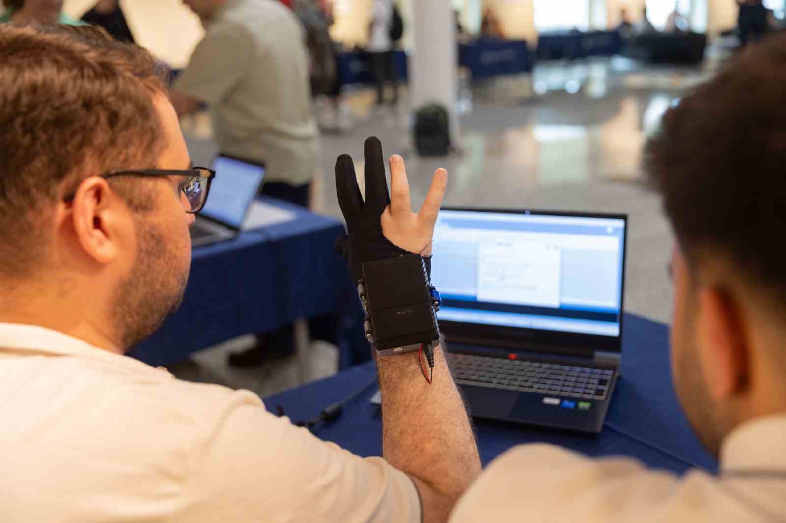 Gen&ccedil; m&uuml;hendis adaylarından k&uuml;&ccedil;&uuml;k b&uuml;t&ccedil;elerle b&uuml;y&uuml;k projeler
