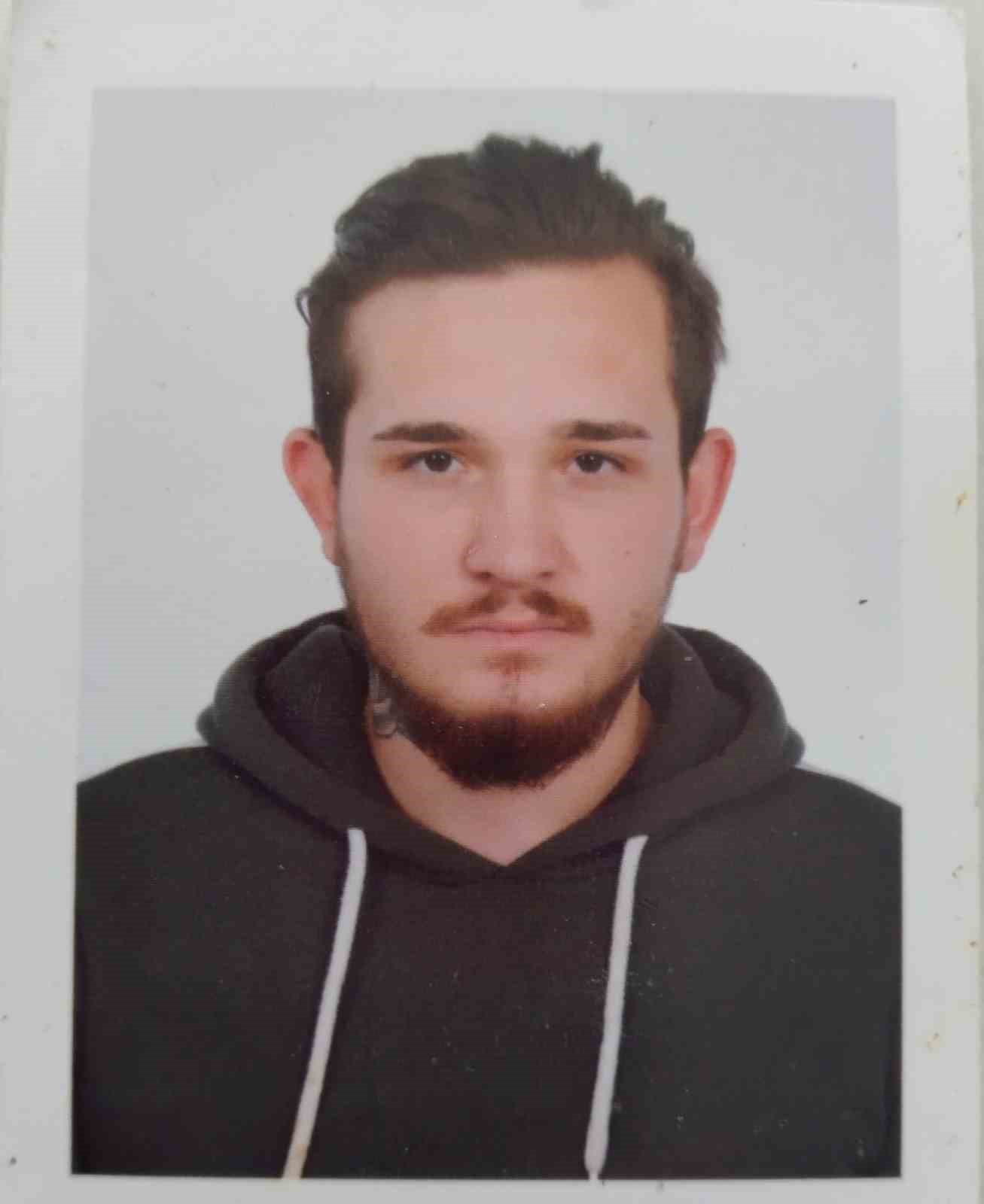 Marmaris’e diye evden çıkan genç, 1 yıldır aranıyor