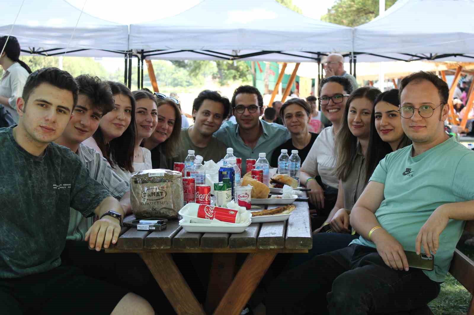 Geleneksel &Ouml;zhan piknik etkinliği coşkuyla ger&ccedil;ekleşti
