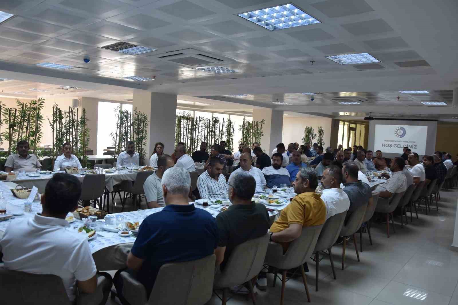 Sadıkoğlu’nun ana gündemi mücbir sebep