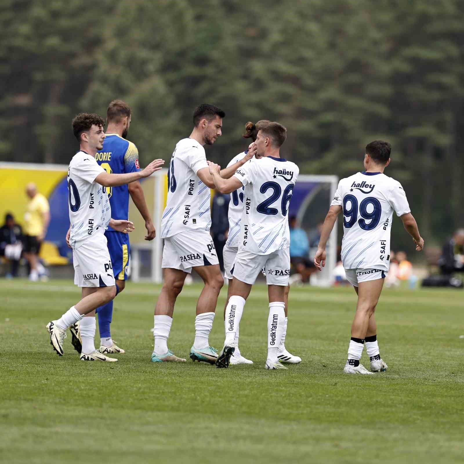 Fenerbahçe, hazırlık maçında Petrolul Ploiesti’yi 2-1 mağlup etti