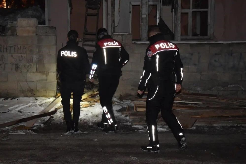 Erzincan’da aranması bulunan 13 şahıs yakalandı