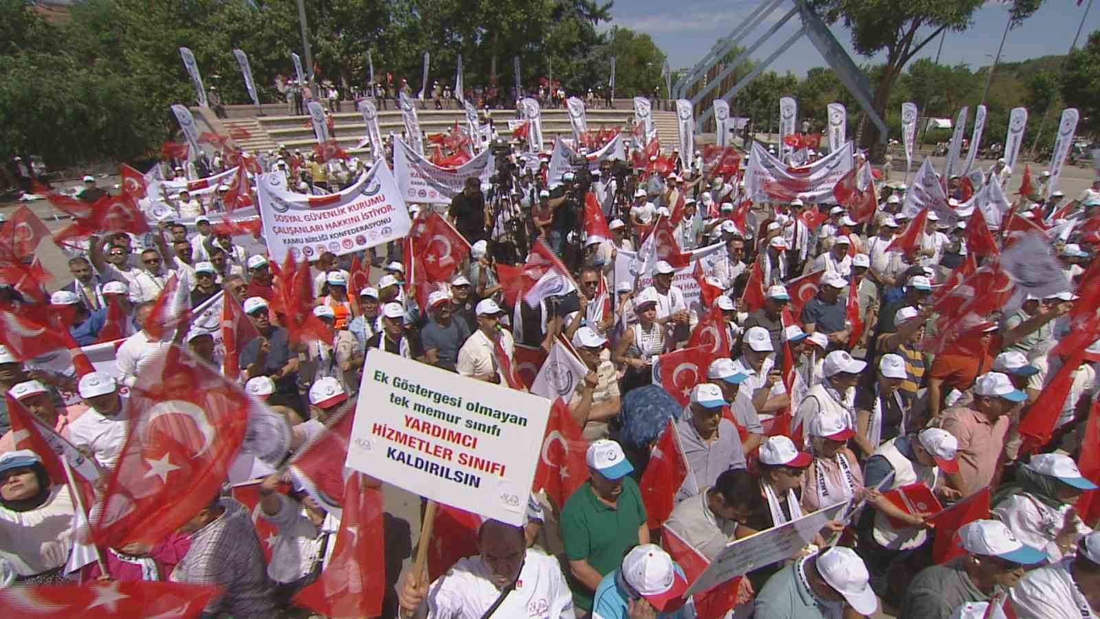 Kamu Birliği Konfederasyonundan &quot;Büyük Devlet Memurları Mitingi&quot;