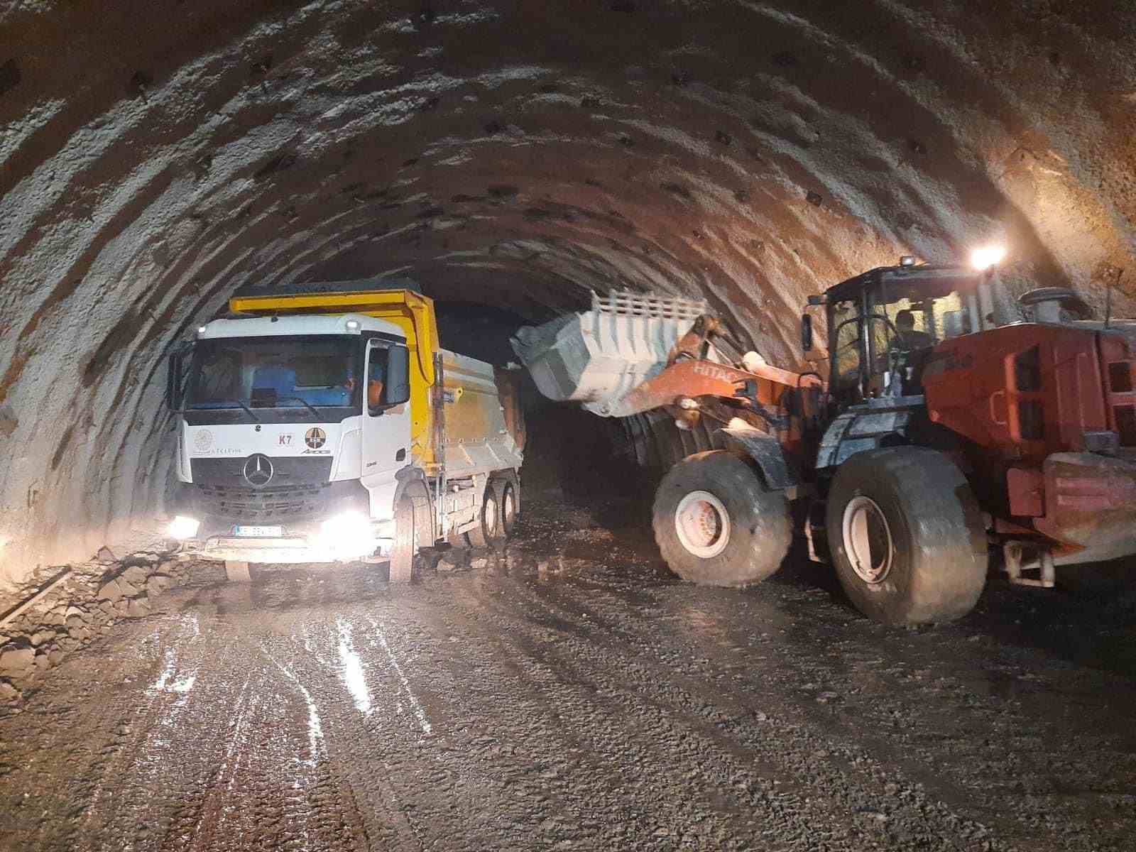 Kilimli-Muslu tünel çalışmaları sürüyor
