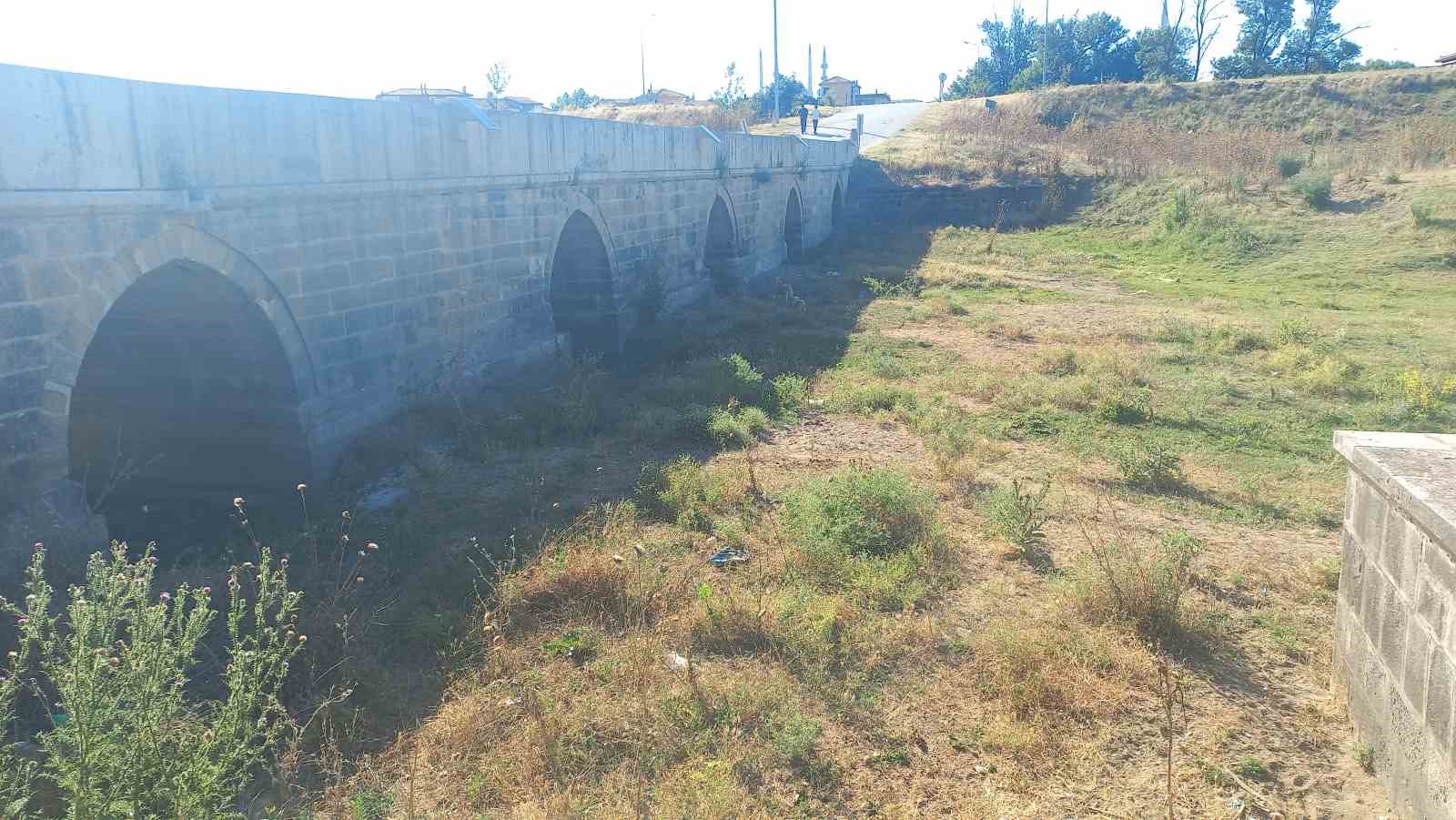 Tunca Nehri’ni kuraklık vurdu: Kontrollü sulamaya geçildi