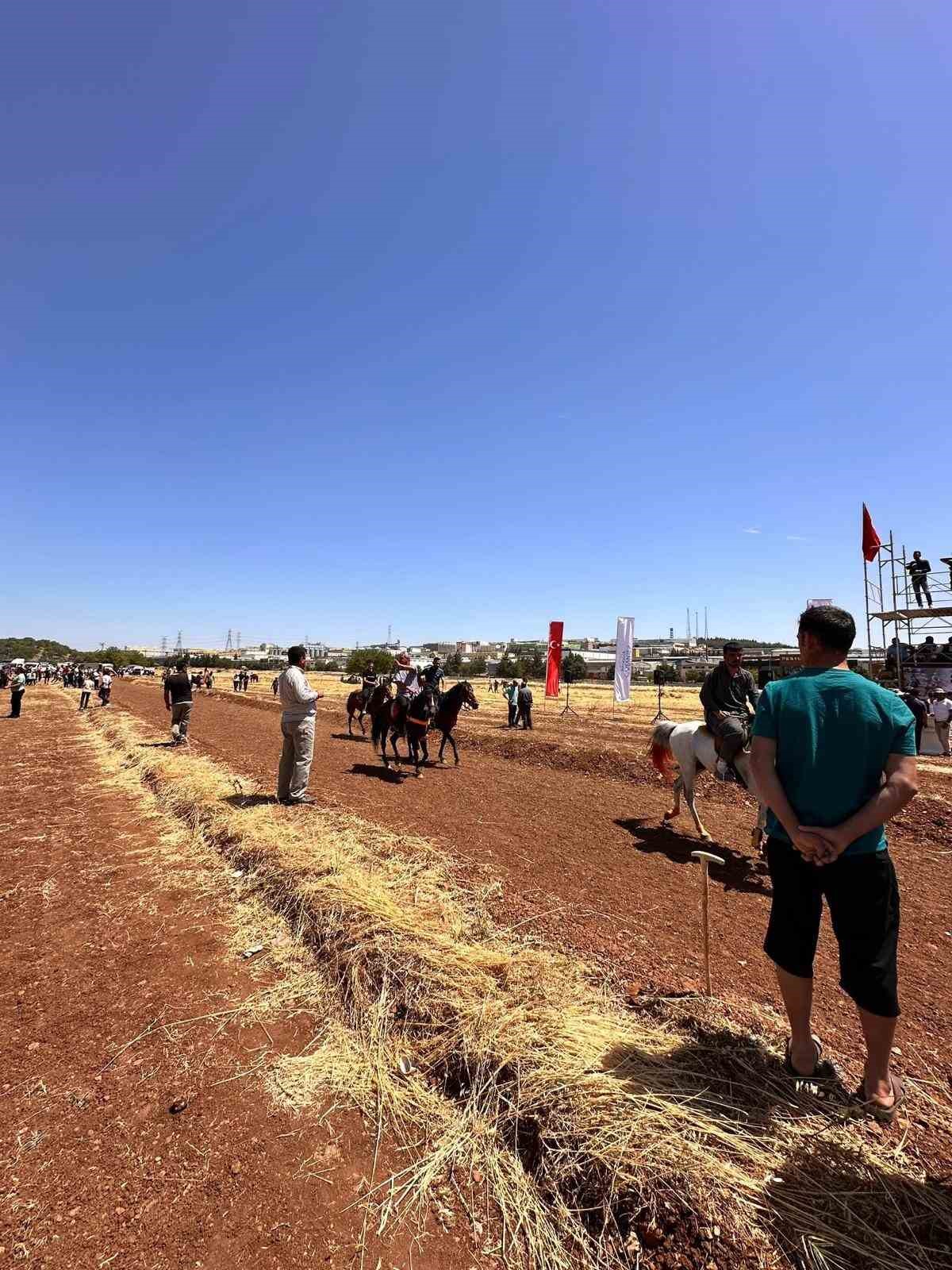 Gaziantep’te 4. Geleneksel Rahvan At Yarışları düzenlendi