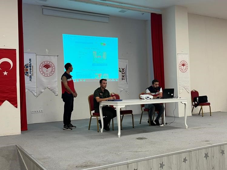 Çavdarhisar’da çiftçi bilgilendirme toplantısı