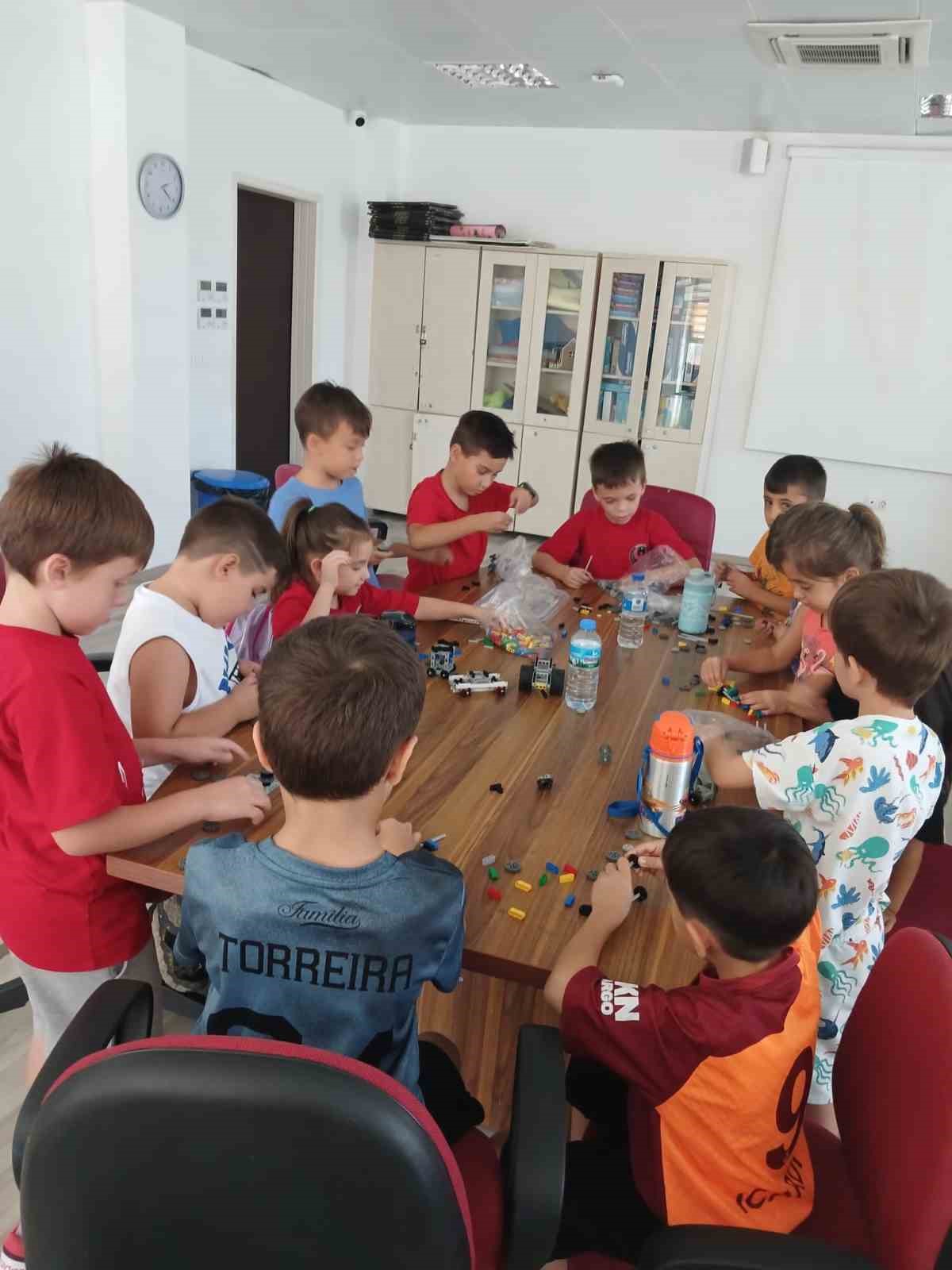 Muğla’da çocuklar kültürden sanata ve spora yazı eğlenceli geçiriyor
