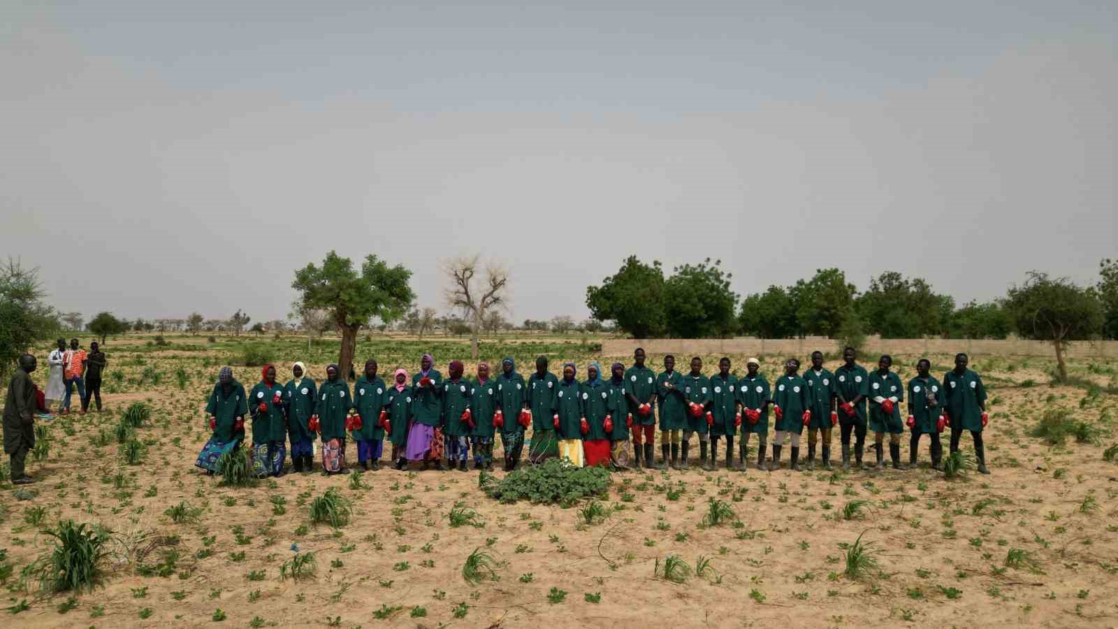 TİKA Nijer’de fıstık üreticisi kadınları destekliyor
