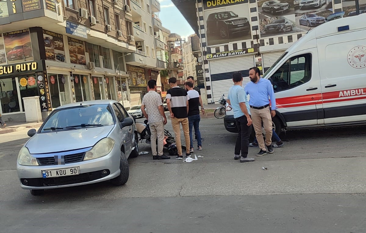 Cizre’de otomobille çarpışan motosikletin sürücüsü yaralandı
